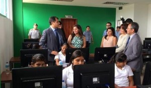 correa-inaugura-aa-o-escolar