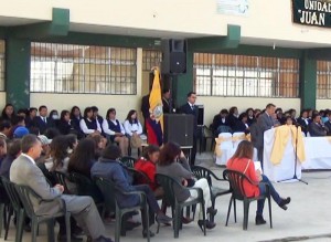 REG COTOPAXIA ACT INICIO DE CLASES   SILVIA OSORIO PARA EL TELEGRAFO