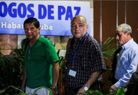 La guerrilla propuso crear una comisión de archivo y acceso a la información reservada integrada por expertos y un representante de las FARC. Foto: AFP La guerrilla propuso crear una comisión de archivo y acceso a la información reservada integrada por expertos y un representante de las FARC. Foto: AFP