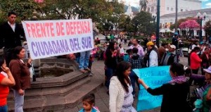 UIO MORADORES DEL FRENTE CIUDADANO DE SUR PROTESTAN EN LAS AFUERAS DEL MUNICIPIO. EXIGEN OBRAS EN BARRIOS DEL SUR. DANIEL MOLINEROS / EL TELEGRAFO