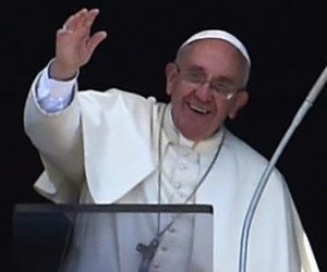 papafranciscomanoafp