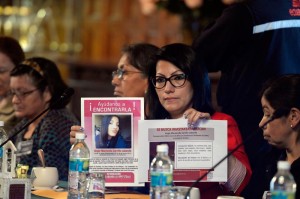 PRESIDENTE CON FAMILIARES DESAPARECIDOS En el Palacio de Carondelet