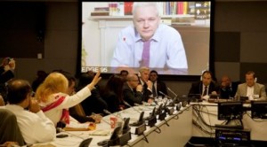 pol-assange_