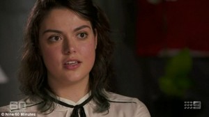 Emma Parkinson relató el momento en que recibió un disparó dentro del teatro de París, y cómo se las ingenió para buscar ayuda a pesar de estar herida